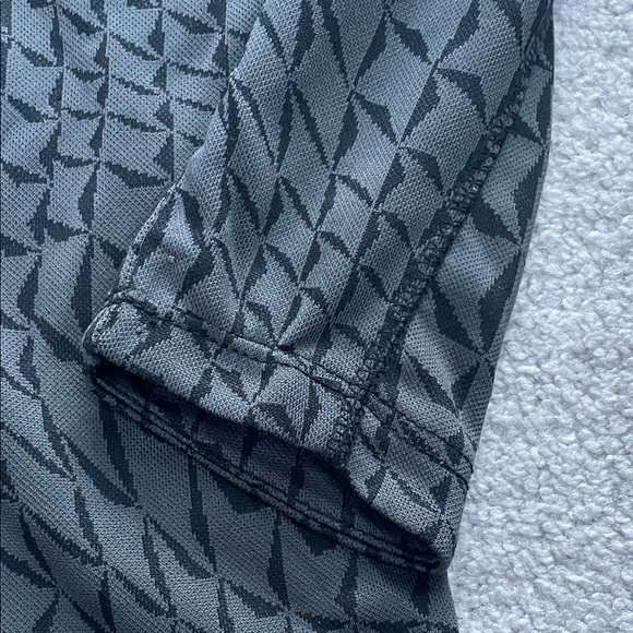 Toddler Boys Nike Black Geometric Dri-FIT Half-Zip Pullover Size 4T - Picture 5 of 6